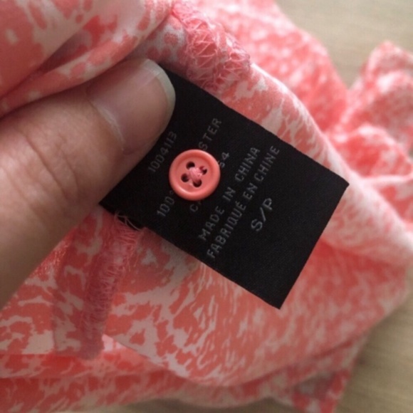 Kenneth Cole Pink and White Patterned Blouse - Picture 8 of 8